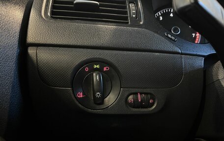 Volkswagen Jetta VI, 2013 год, 890 000 рублей, 32 фотография