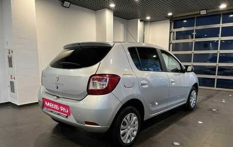 Renault Sandero II рестайлинг, 2017 год, 890 000 рублей, 3 фотография