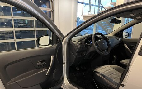 Renault Sandero II рестайлинг, 2017 год, 890 000 рублей, 21 фотография