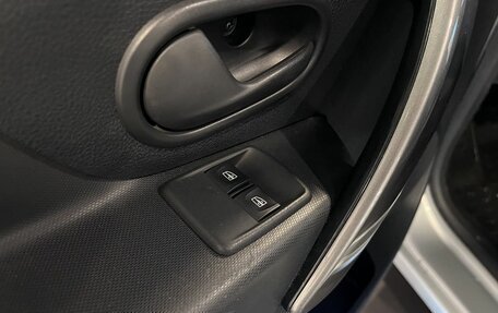 Renault Sandero II рестайлинг, 2017 год, 890 000 рублей, 22 фотография