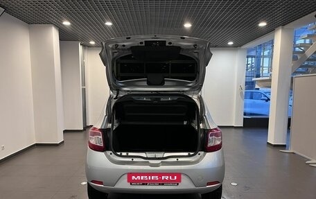 Renault Sandero II рестайлинг, 2017 год, 890 000 рублей, 34 фотография