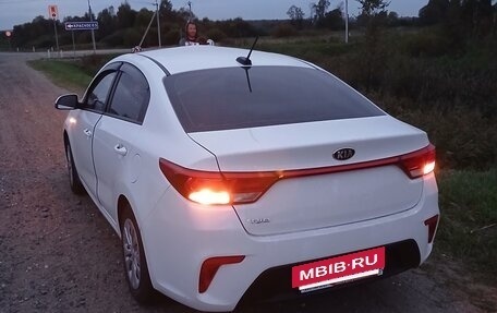 KIA Rio IV, 2019 год, 700 000 рублей, 5 фотография