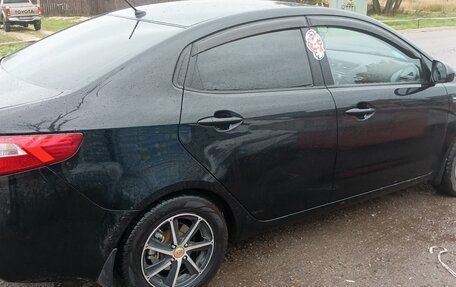 KIA Rio III рестайлинг, 2013 год, 899 999 рублей, 12 фотография