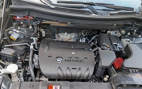 Mitsubishi Outlander III рестайлинг 3, 2019 год, 2 200 000 рублей, 2 фотография