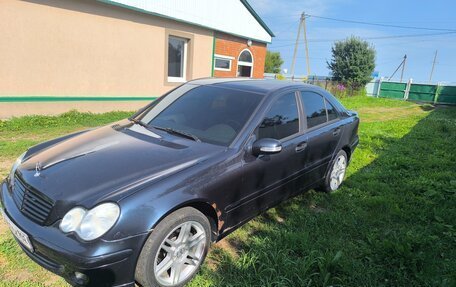 Mercedes-Benz C-Класс, 2004 год, 600 000 рублей, 4 фотография