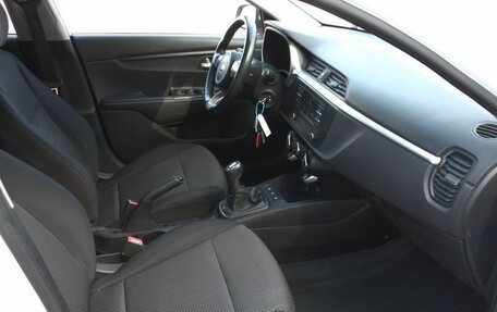 KIA Rio IV, 2021 год, 1 370 000 рублей, 12 фотография