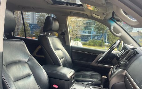 Toyota Land Cruiser 200, 2011 год, 2 499 999 рублей, 15 фотография