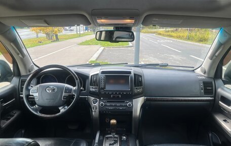 Toyota Land Cruiser 200, 2011 год, 2 499 999 рублей, 20 фотография