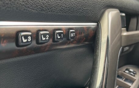 Toyota Land Cruiser 200, 2011 год, 2 499 999 рублей, 26 фотография
