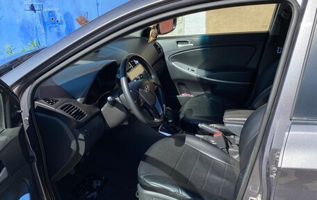 Hyundai Solaris II рестайлинг, 2011 год, 750 000 рублей, 7 фотография