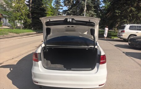 Volkswagen Jetta VI, 2015 год, 750 000 рублей, 6 фотография