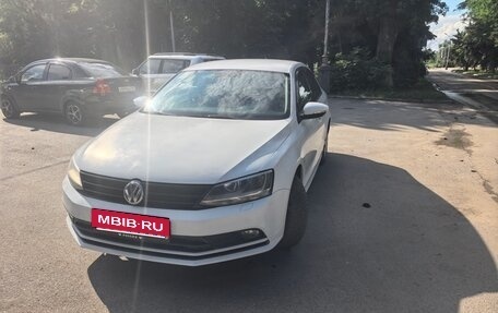 Volkswagen Jetta VI, 2015 год, 750 000 рублей, 3 фотография