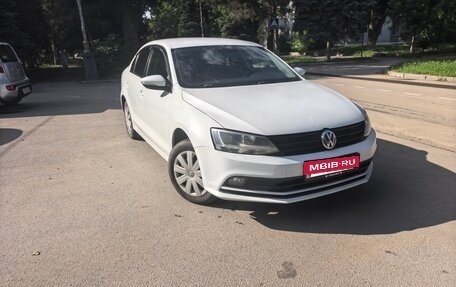 Volkswagen Jetta VI, 2015 год, 750 000 рублей, 2 фотография
