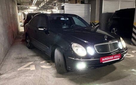 Mercedes-Benz E-Класс, 2004 год, 1 490 000 рублей, 2 фотография