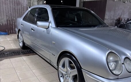 Mercedes-Benz E-Класс, 1995 год, 320 000 рублей, 5 фотография