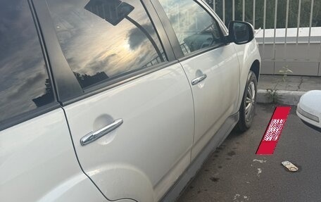Mitsubishi Outlander III рестайлинг 3, 2011 год, 1 000 000 рублей, 3 фотография