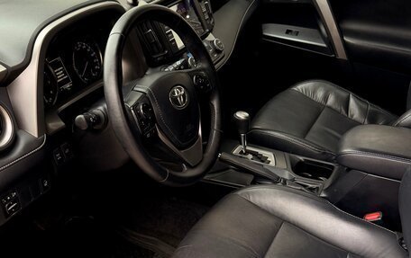 Toyota RAV4, 2017 год, 2 790 000 рублей, 6 фотография