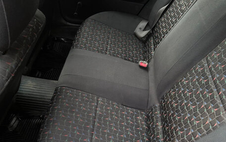 Mazda 323, 1998 год, 87 000 рублей, 8 фотография