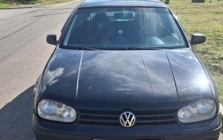 Volkswagen Golf IV, 1998 год, 205 000 рублей, 1 фотография