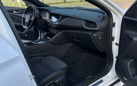 Opel Insignia II рестайлинг, 2019 год, 2 400 000 рублей, 17 фотография