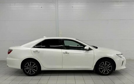 Toyota Camry, 2017 год, 2 550 000 рублей, 4 фотография