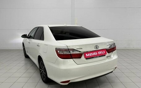Toyota Camry, 2017 год, 2 550 000 рублей, 8 фотография