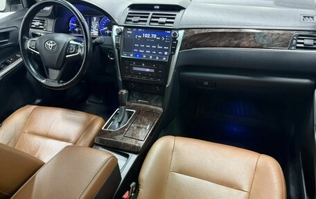 Toyota Camry, 2017 год, 2 550 000 рублей, 17 фотография