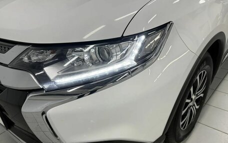 Mitsubishi Outlander III рестайлинг 3, 2020 год, 2 230 000 рублей, 5 фотография