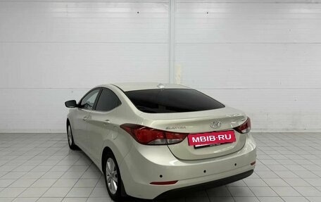 Hyundai Elantra V, 2015 год, 890 000 рублей, 8 фотография