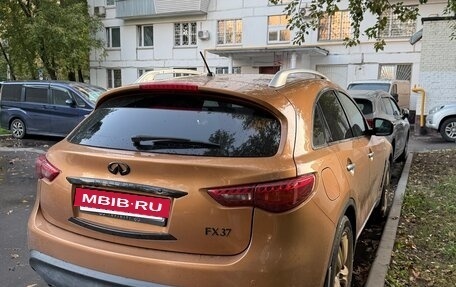 Infiniti FX II, 2010 год, 1 550 000 рублей, 4 фотография
