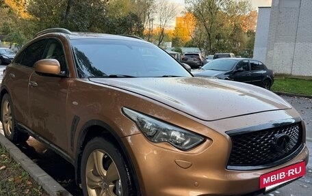 Infiniti FX II, 2010 год, 1 550 000 рублей, 3 фотография