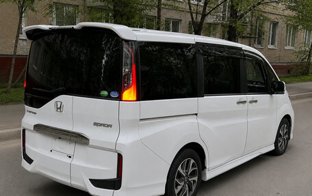 Honda Stepwgn IV, 2016 год, 1 440 000 рублей, 5 фотография