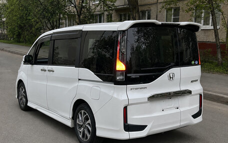 Honda Stepwgn IV, 2016 год, 1 440 000 рублей, 4 фотография