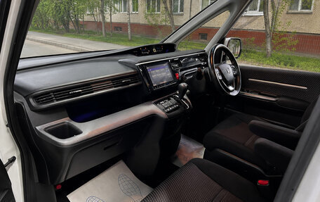 Honda Stepwgn IV, 2016 год, 1 440 000 рублей, 8 фотография