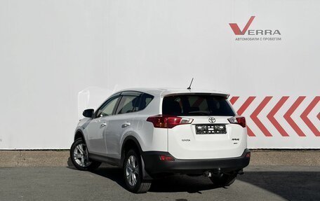 Toyota RAV4, 2015 год, 2 300 000 рублей, 3 фотография