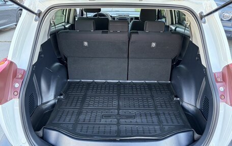 Toyota RAV4, 2015 год, 2 300 000 рублей, 9 фотография