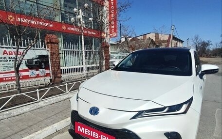 Toyota Venza, 2022 год, 4 950 000 рублей, 2 фотография