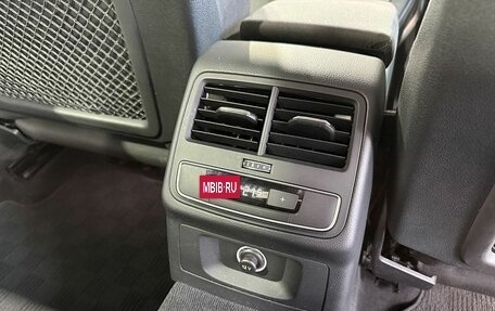 Audi A4, 2019 год, 2 075 000 рублей, 14 фотография