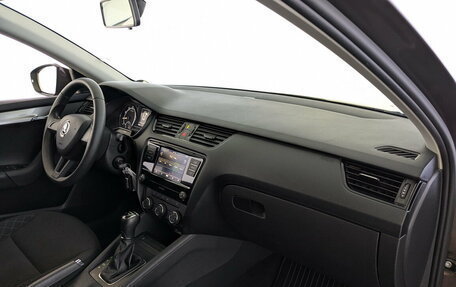 Skoda Octavia, 2019 год, 1 750 000 рублей, 19 фотография