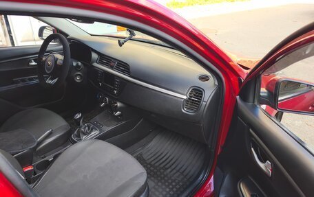 KIA Rio IV, 2017 год, 1 290 000 рублей, 6 фотография