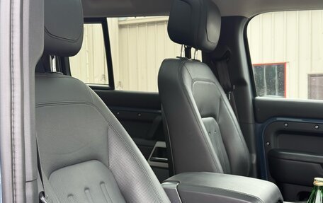 Land Rover Defender II, 2021 год, 5 900 000 рублей, 13 фотография
