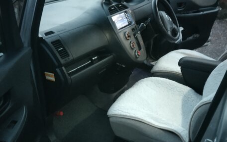 Toyota Ractis I, 2005 год, 520 000 рублей, 18 фотография