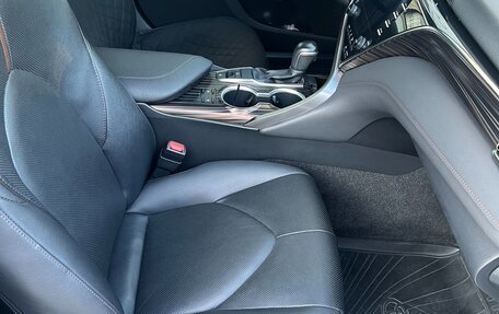 Toyota Camry, 2020 год, 2 600 000 рублей, 4 фотография