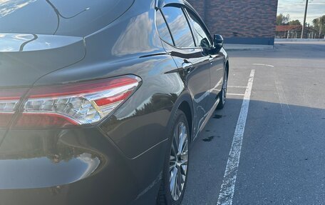 Toyota Camry, 2021 год, 3 300 000 рублей, 3 фотография