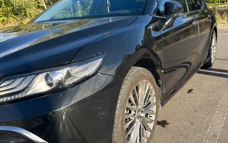 Toyota Camry, 2021 год, 3 300 000 рублей, 5 фотография
