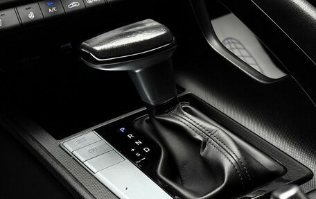 Hyundai Elantra, 2022 год, 2 069 000 рублей, 18 фотография