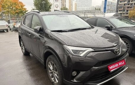 Toyota RAV4, 2016 год, 2 700 000 рублей, 3 фотография