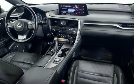 Lexus RX IV рестайлинг, 2017 год, 3 747 000 рублей, 9 фотография