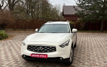 Infiniti FX II, 2011 год, 1 750 000 рублей, 1 фотография