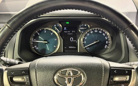 Toyota Land Cruiser Prado 150 рестайлинг 2, 2018 год, 5 200 000 рублей, 14 фотография